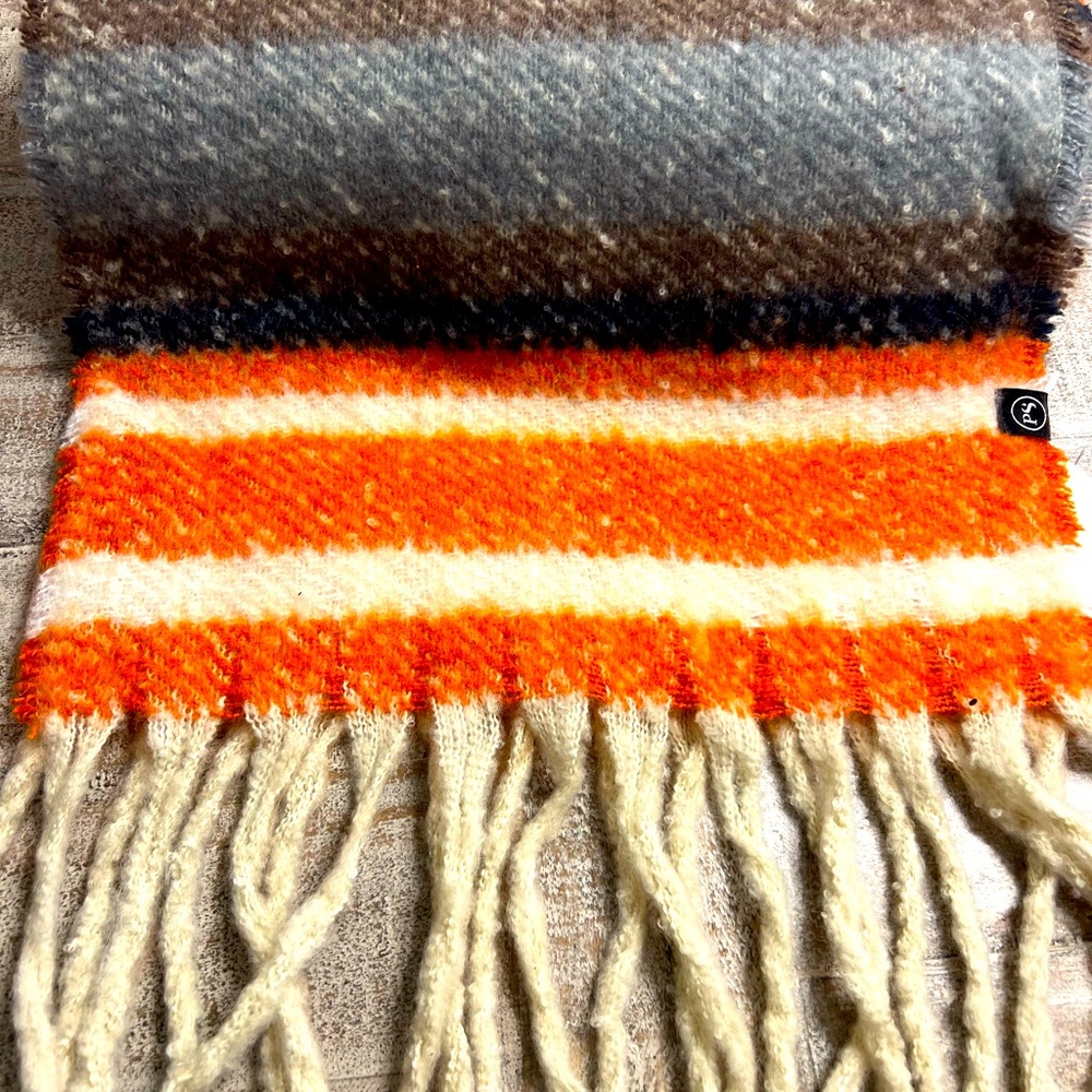 Beautiful and soft super long scarf.